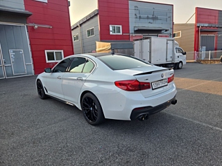 BMW 5-SERIES G30 2017