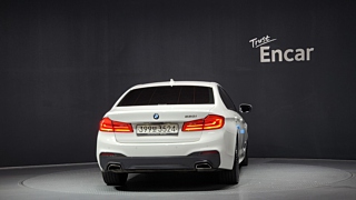 BMW 5-SERIES G30 2020