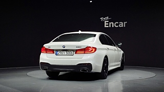 BMW 5-SERIES G30 2018