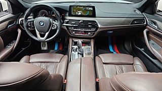 BMW 5-SERIES G30 2018