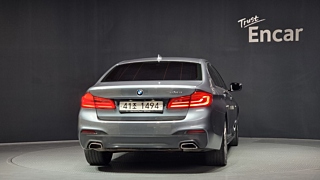 BMW 5-SERIES G30 2018