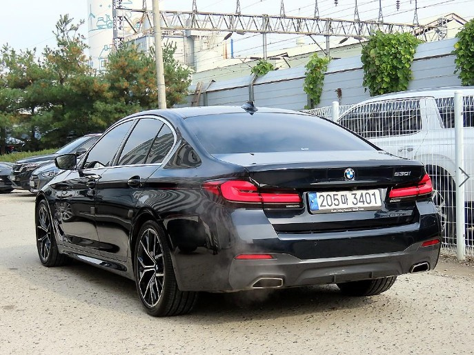 BMW 5-SERIES G30 2022