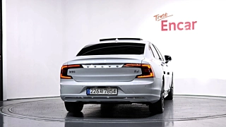 VOLVO S90 2022