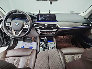 BMW 5-SERIES G30 2020
