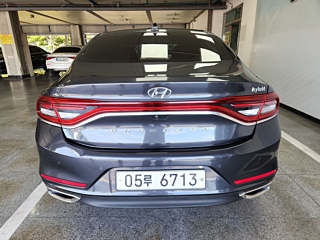 HYUNDAI GRANDEUR IG HYBRID 2017