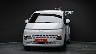 HYUNDAI STARIA 2023