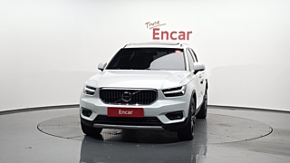 VOLVO XC40 2020