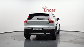 VOLVO XC40 2020