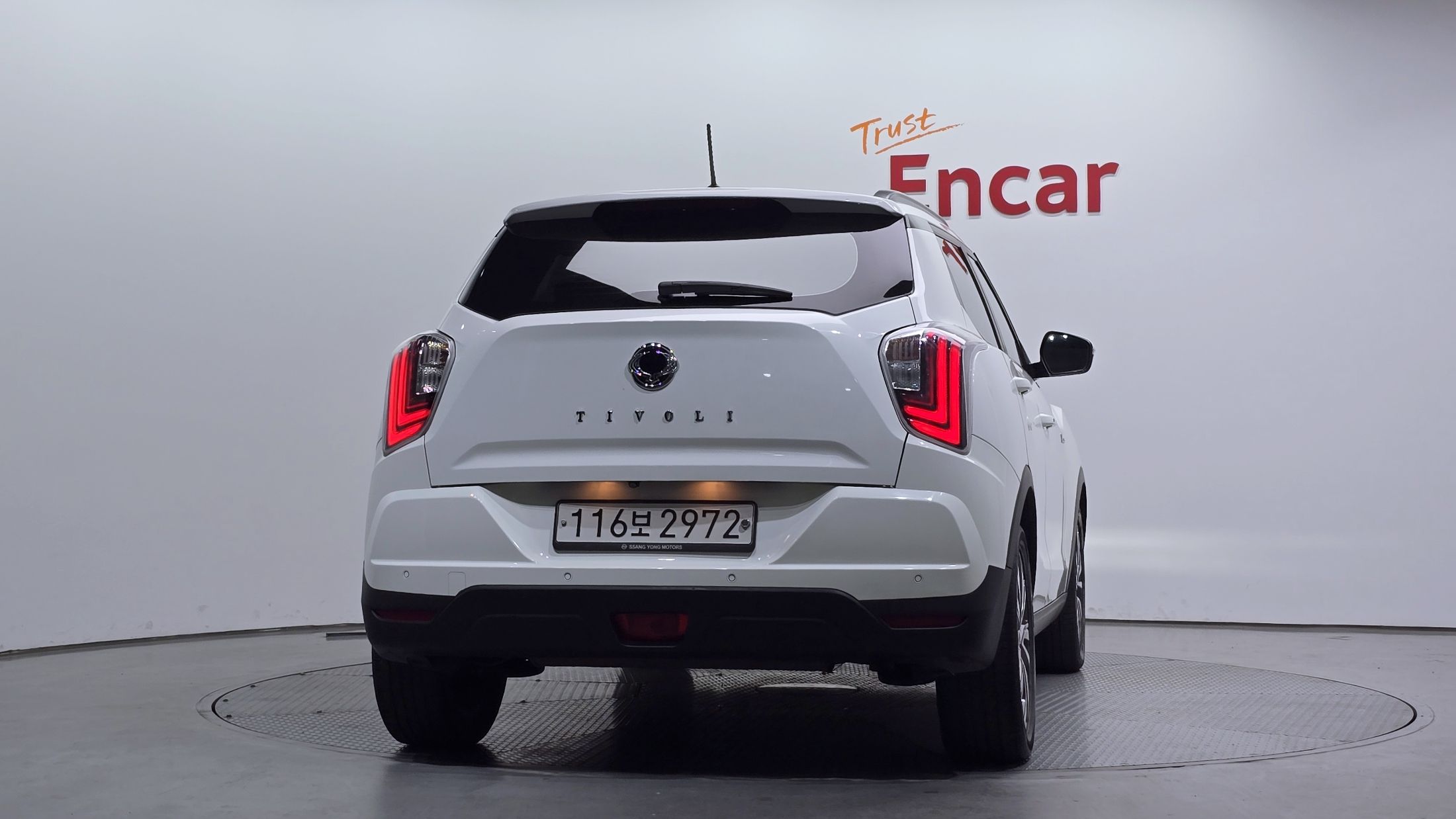 SSANGYONG TIVOLI VERY NEW 2020