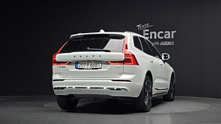 VOLVO XC60 2022