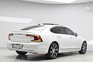 VOLVO S90 2022