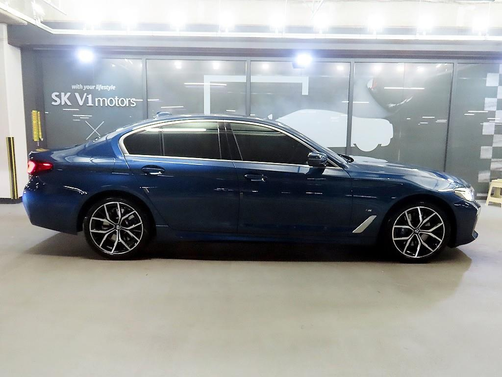 BMW 5-SERIES G30 2021