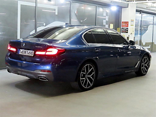 BMW 5-SERIES G30 2021