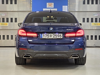 BMW 5-SERIES G30 2021