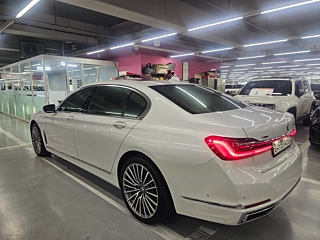 BMW 7-SERIES G11 2019