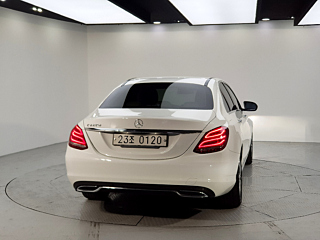 MERCEDES BENZ C-CLASS W205 2016