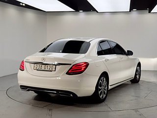 MERCEDES BENZ C-CLASS W205 2016