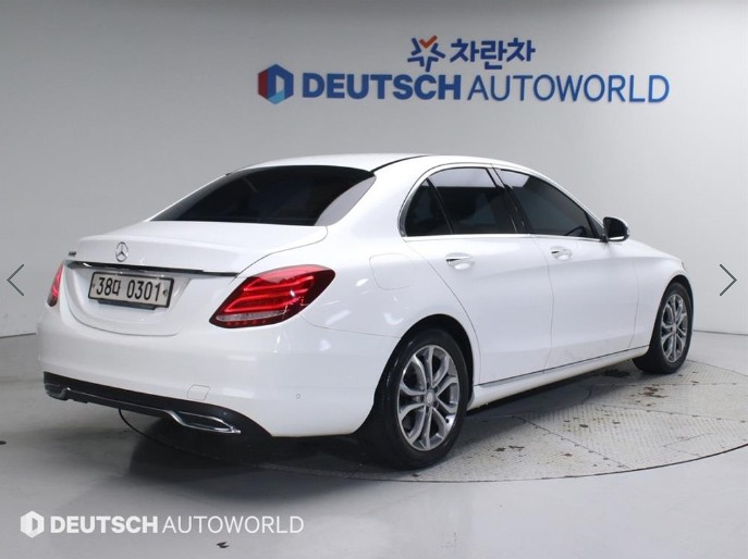 MERCEDES BENZ C-CLASS W205 2016