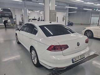 VOLKSWAGEN PASSAT GT B8 2021