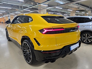 Заказать LAMBORGHINI URUS