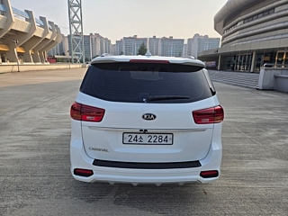KIA CARNIVAL 2018