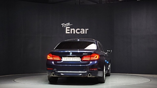 BMW 5-SERIES G30 2019