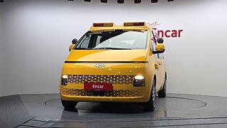 HYUNDAI STARIA 2023