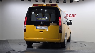 HYUNDAI STARIA 2023