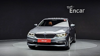 BMW 5-SERIES G30 2019