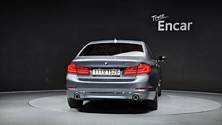 BMW 5-SERIES G30 2019