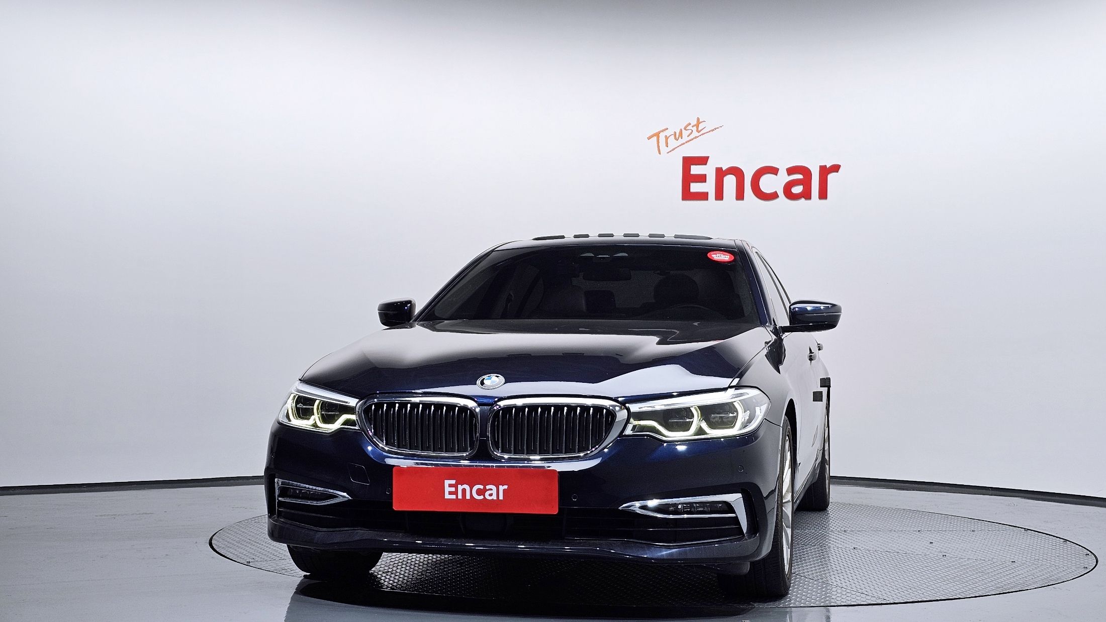 BMW 5-SERIES G30 2019