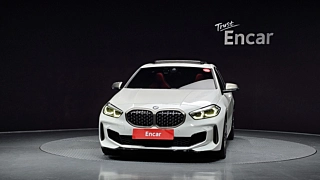 BMW 1-SERIES F40 2022