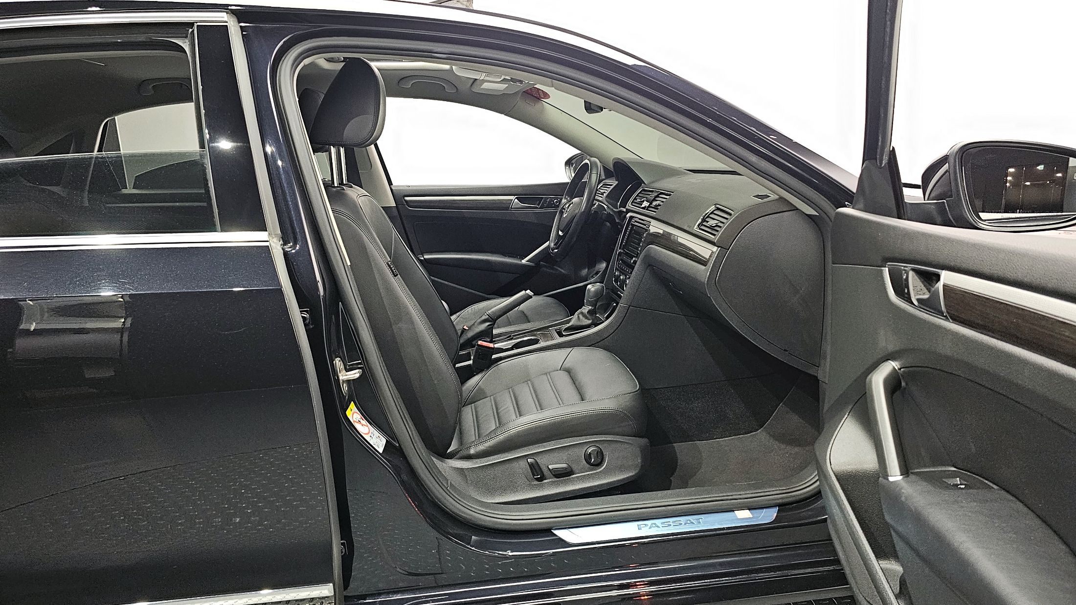 VOLKSWAGEN PASSAT 2018