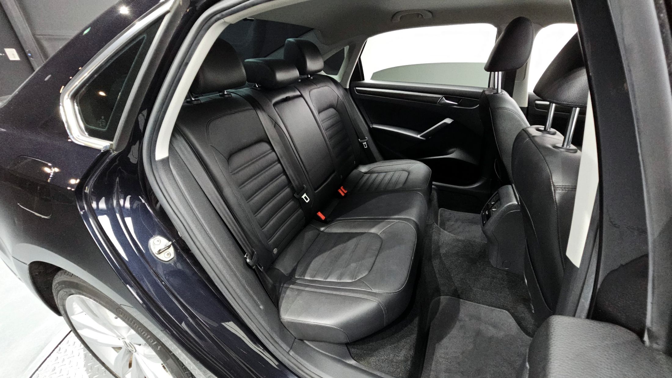 VOLKSWAGEN PASSAT 2018