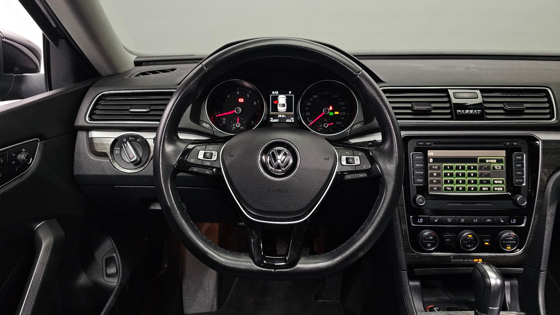 VOLKSWAGEN PASSAT 2018
