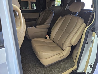 KIA CARNIVAL 2016