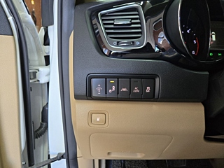 KIA CARNIVAL 2016