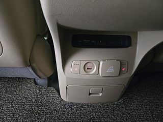 KIA CARNIVAL 2016