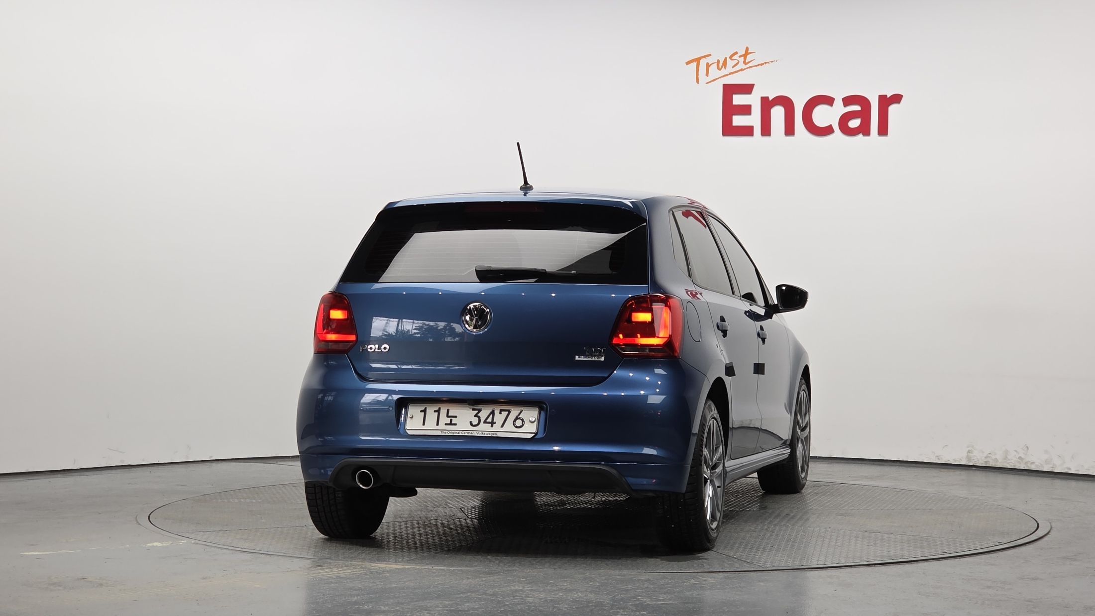VOLKSWAGEN POLO 2015