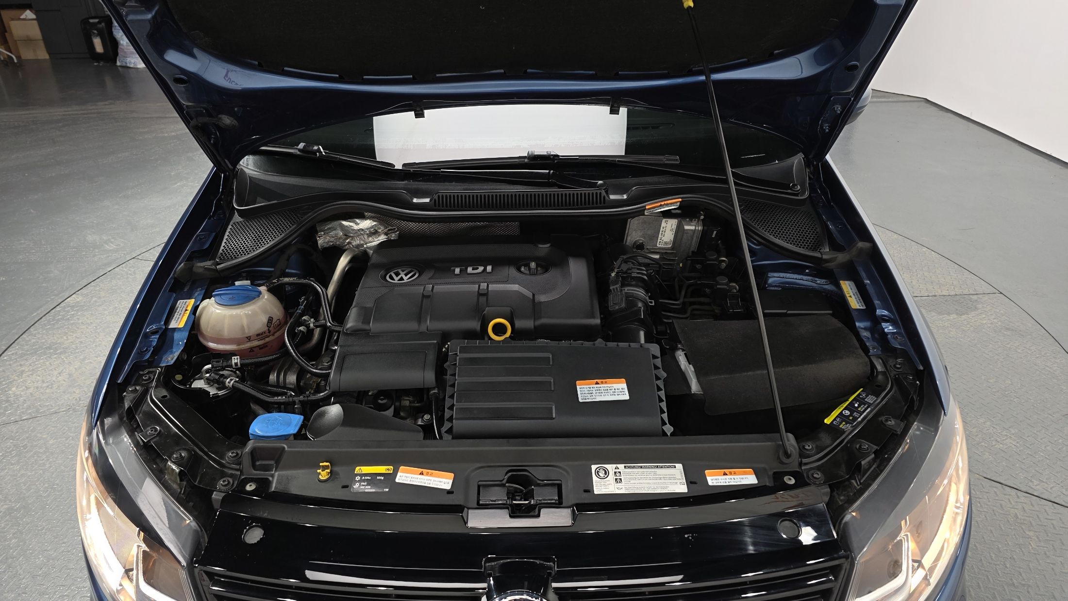VOLKSWAGEN POLO 2015
