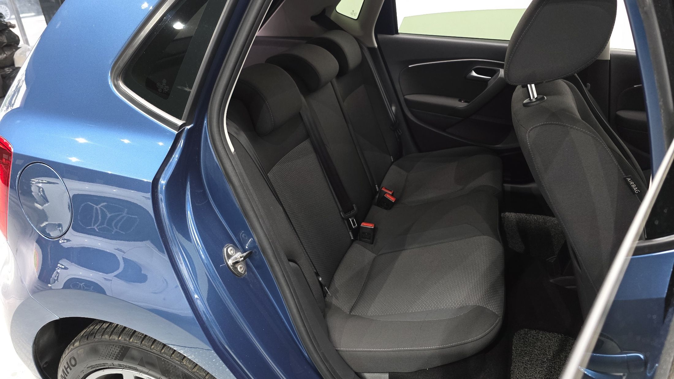 VOLKSWAGEN POLO 2015