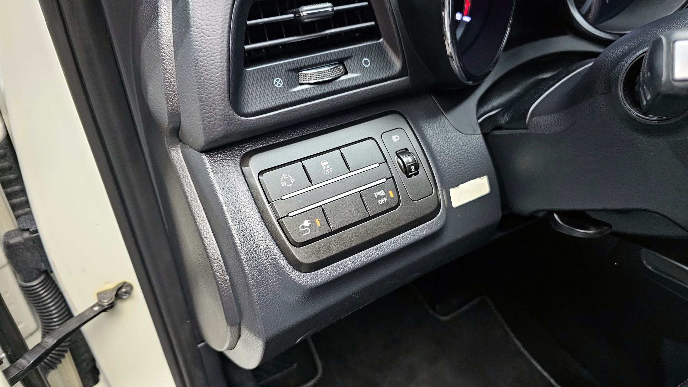 SSANGYONG TIVOLI AIR 2016