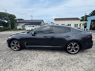 KIA STINGER  2.0 Turbo 2WD 2019