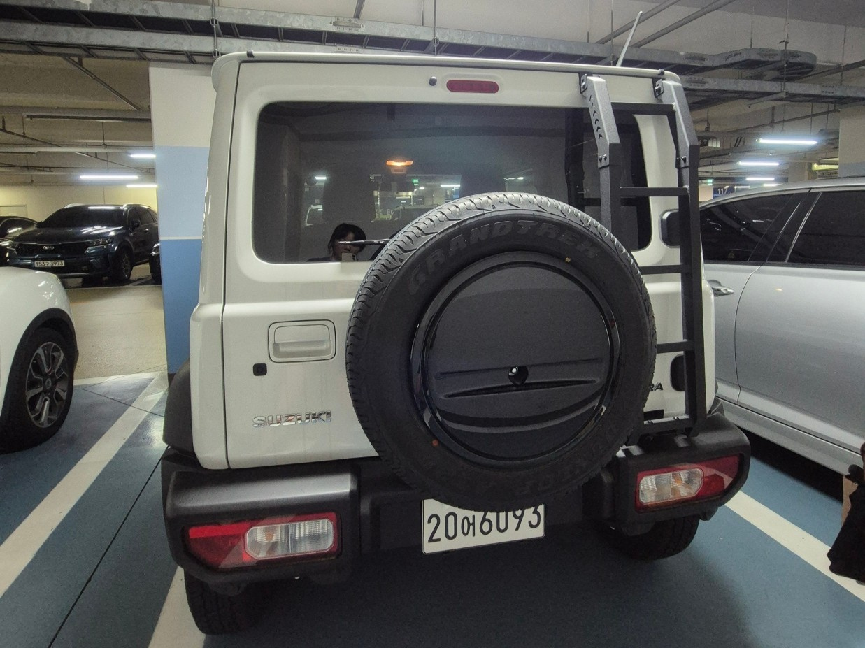 SUZUKI JIMNY 2024