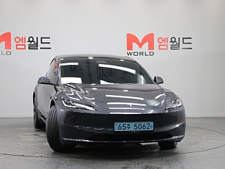 TESLA MODEL 3  2025