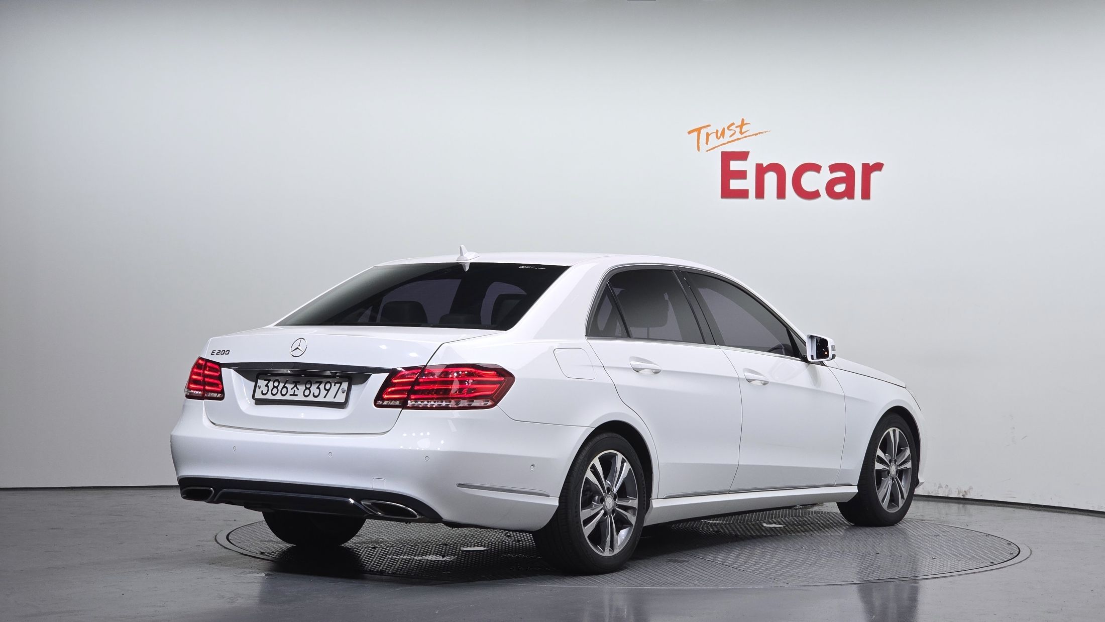 MERCEDES BENZ E-CLASS W212 2016
