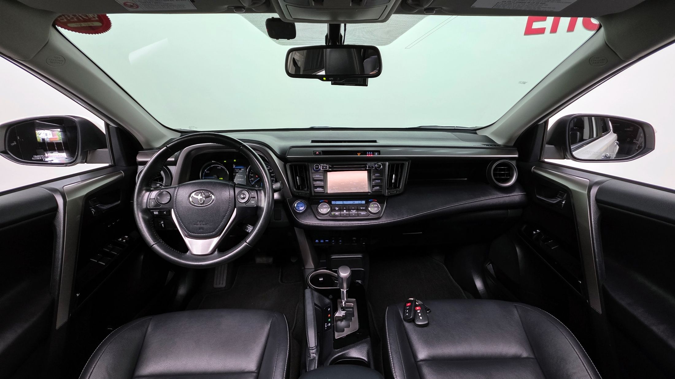 TOYOTA RAV4 2018