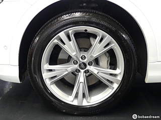 AUDI Q8 4M 2022