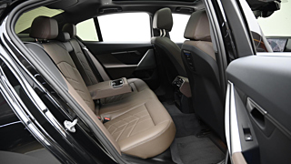 BMW 5-SERIES G60 2024