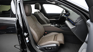 BMW 5-SERIES G60 2024